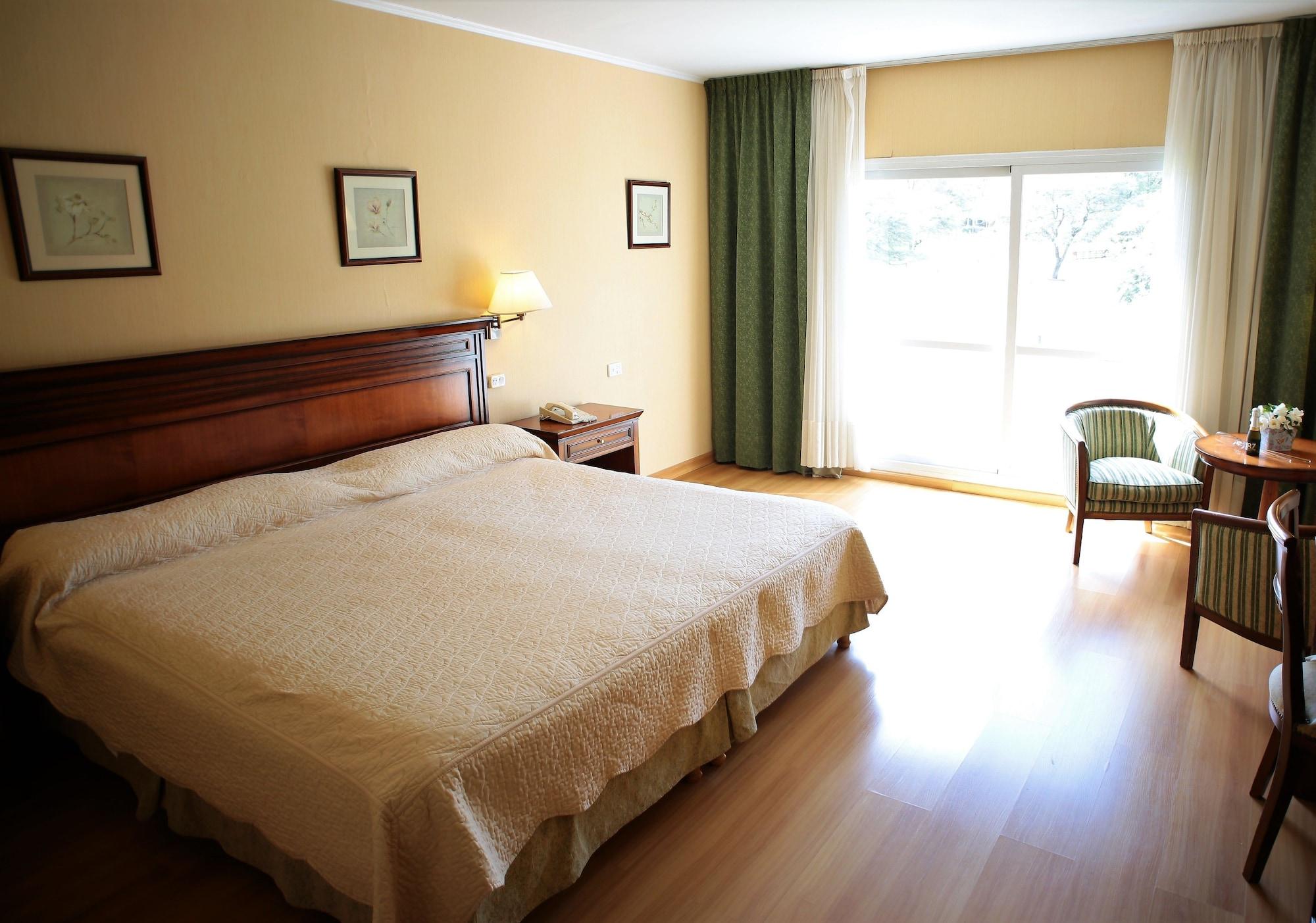 Howard Johnson Hotel&Spa Villa General Belgrano Exterior foto