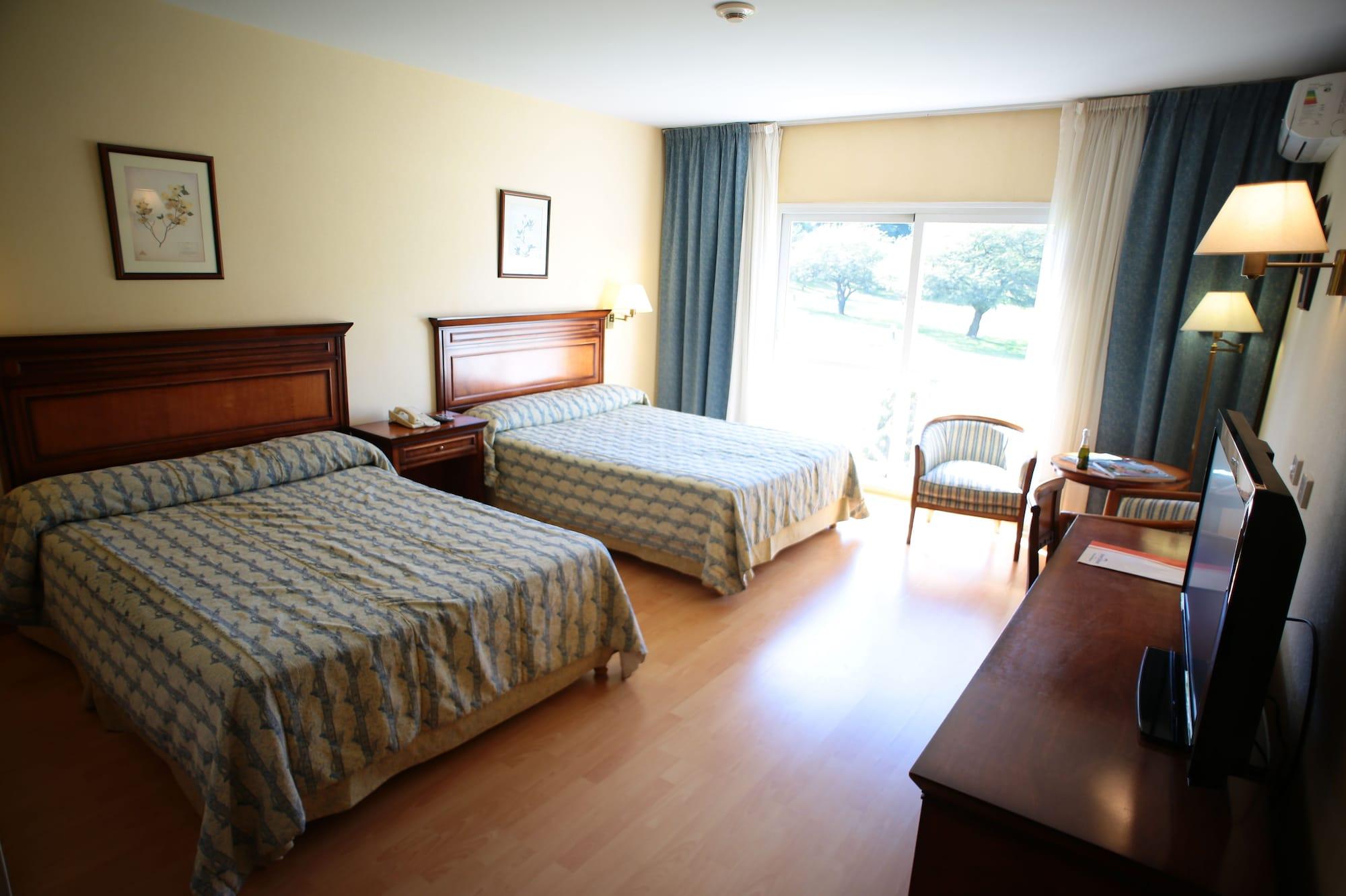 Howard Johnson Hotel&Spa Villa General Belgrano Exterior foto