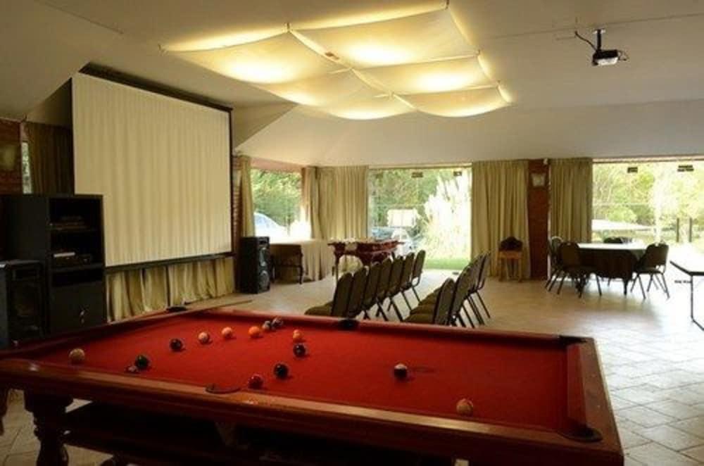 Howard Johnson Hotel&Spa Villa General Belgrano Exterior foto