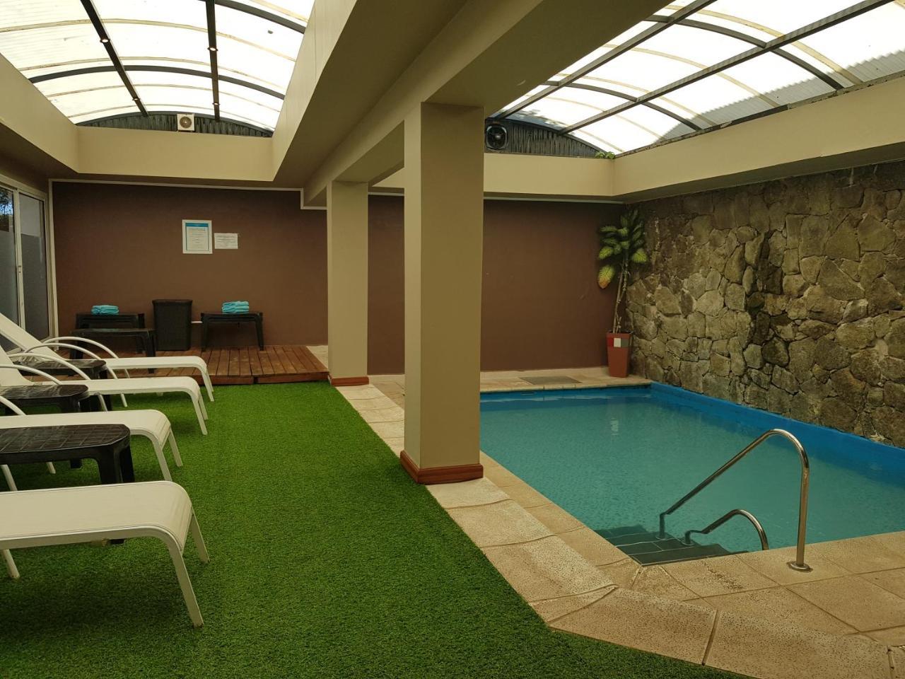 Howard Johnson Hotel&Spa Villa General Belgrano Exterior foto